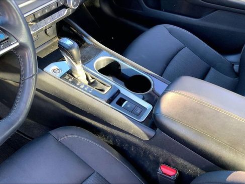 Used 2021 Nissan Altima 2.5 SV w/ SV Premium Package image 13