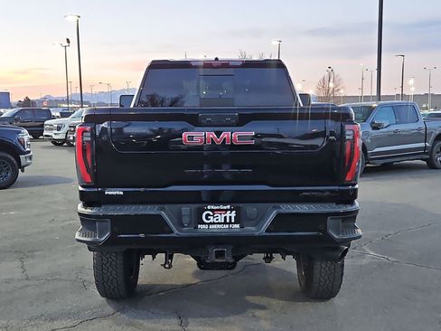 Used 2024 GMC Sierra 2500 AT4 w/ AT4 Premium Plus Package image 7