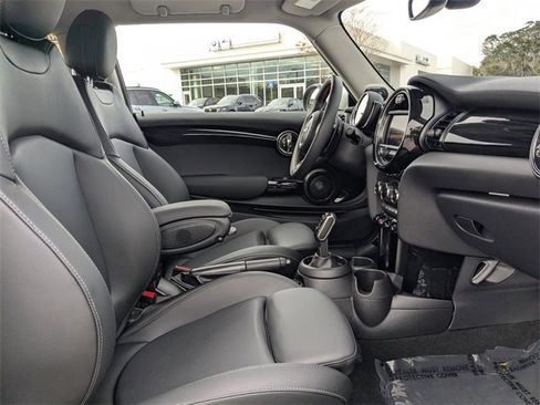 Used 2021 MINI Cooper S w/ Premium Package image 16