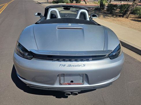 Used 2018 Porsche 718 Boxster S RWD image 23