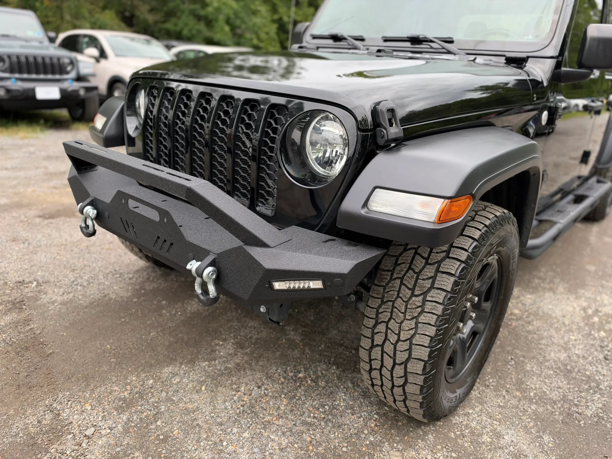 Used 2021 Jeep Gladiator Sport AWD/4WD image 9