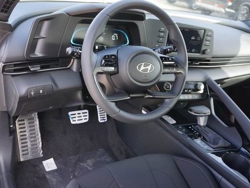 New 2026 Hyundai Elantra SEL Sport Premium FWD image 9