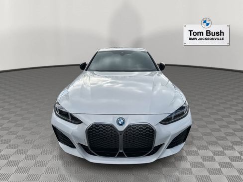 Certified 2025 BMW i4 eDrive40 w/ M Sport Package image 8