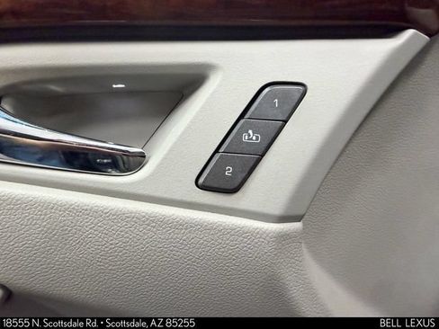 Used 2011 Cadillac CTS Luxury RWD image 17