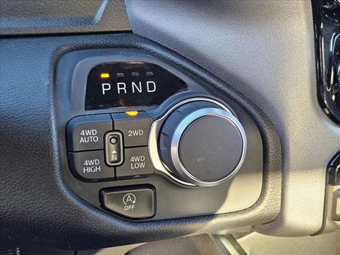 Used 2025 RAM 1500 Big Horn AWD/4WD image 11