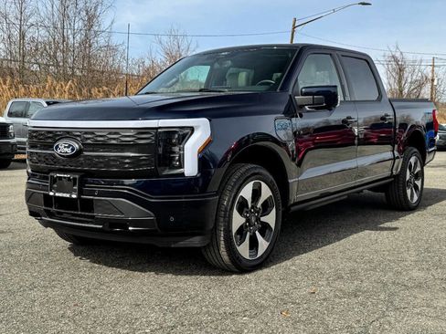 Used 2025 Ford F150 Lightning Platinum image 7