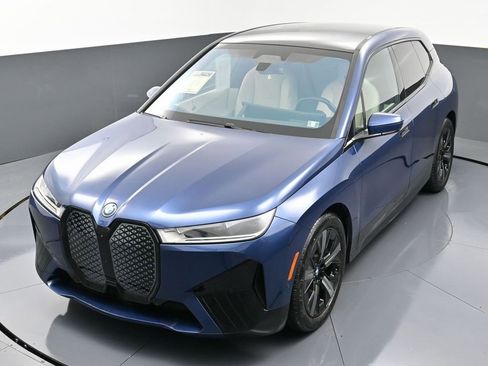 Used 2022 BMW iX xDrive50 w/ Sport Package image 45