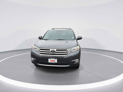 Used 2013 Toyota Highlander SE AWD/4WD image 3