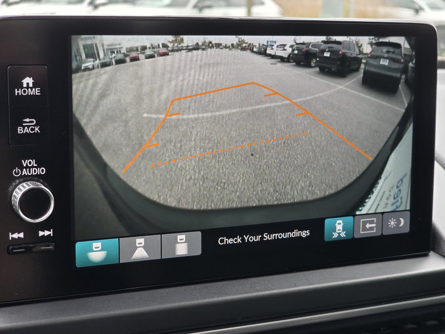 Certified 2023 Honda Pilot Touring image 6