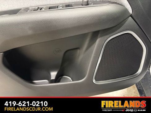 New 2026 Jeep Compass Latitude image 8