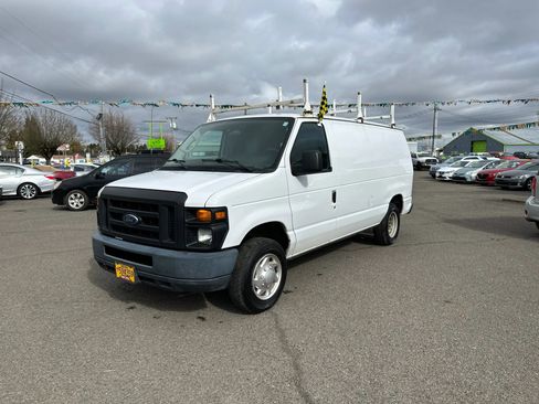 Used 2011 Ford E-150 and Econoline 150 w/ Commercial Cargo Van Pkg RWD image 7