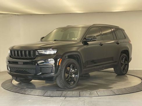 Used 2023 Jeep Grand Cherokee L Laredo AWD/4WD image 1