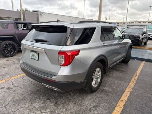 Used 2023 Ford Explorer XLT w/ Equipment Group 202A image 4