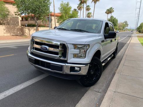 Used 2016 Ford F150 XLT w/ Equipment Group 301A Mid RWD image 4