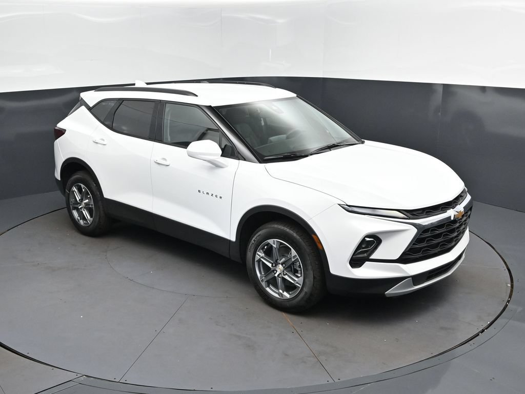 New 2026 Chevrolet Blazer LT w/ Convenience Package FWD image 36