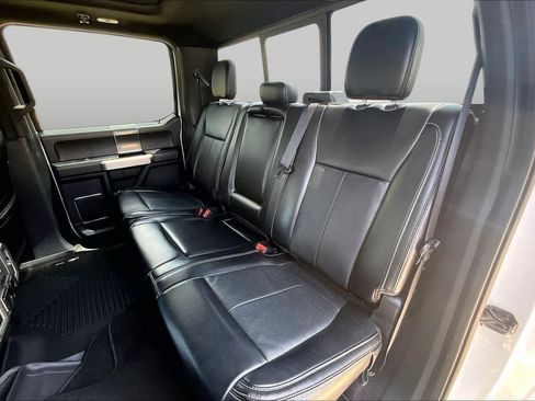 Used 2020 Ford F150 Lariat w/ Equipment Group 502A Luxury AWD/4WD image 19