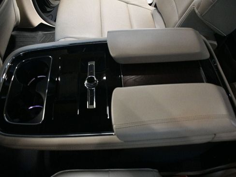 Used 2019 Lincoln Navigator L Reserve w/ Cargo Package image 42