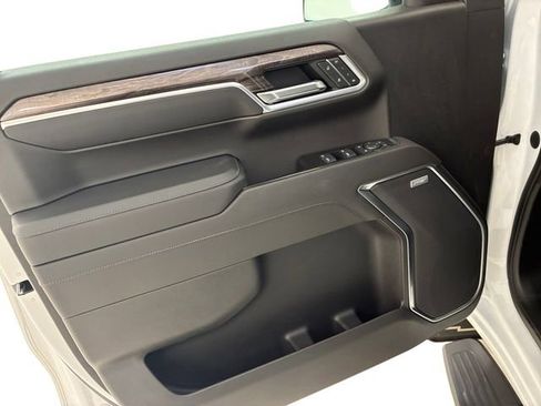 Used 2022 Chevrolet Silverado 1500 LTZ w/ Technology Package image 13