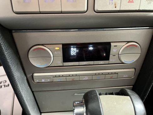 Used 2009 Lincoln MKZ image 19