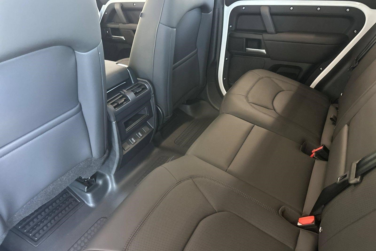 New 2026 Land Rover Defender 110 S AWD/4WD image 28