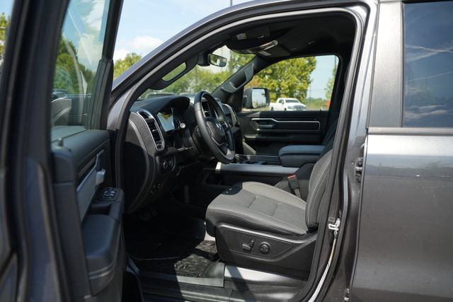 Used 2022 RAM 1500 Big Horn AWD/4WD image 14