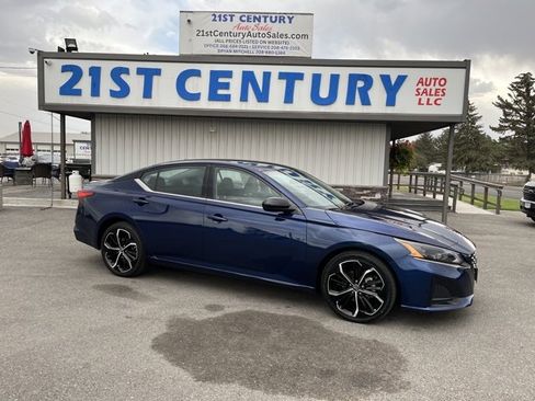 Used 2024 Nissan Altima 2.5 SR image 1
