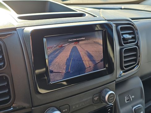 Used 2025 RAM ProMaster 2500 w/ Upfitter's Prep Package FWD image 19