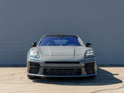 New 2025 Porsche Panamera 4 image 10