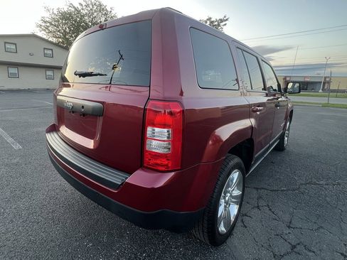 Used 2012 Jeep Patriot Sport w/ Tire & Wheel Group FWD image 5