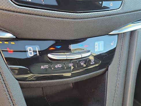 Certified 2023 Cadillac XT5 Premium Luxury w/ LPO, Floor Liner Package image 32