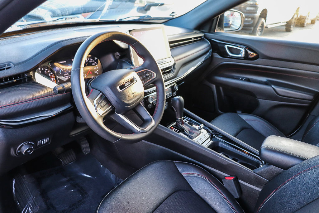 Used 2023 Jeep Compass Trailhawk AWD/4WD image 22