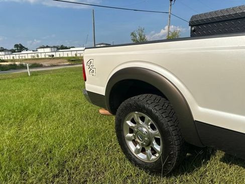 Used 2016 Ford F250 Lariat w/ Lariat Ultimate Package AWD/4WD image 16