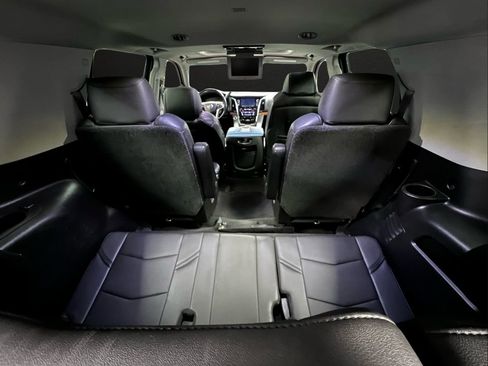 Used 2015 Cadillac Escalade Premium AWD/4WD image 30