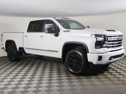 Used 2025 Chevrolet Silverado 2500 High Country w/ Technology Package AWD/4WD image 54