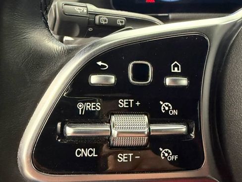 Used 2022 Mercedes-Benz GLA 250 4MATIC image 31