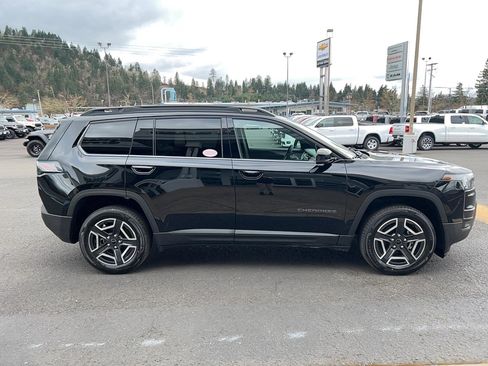 New 2026 Jeep Cherokee Limited image 5