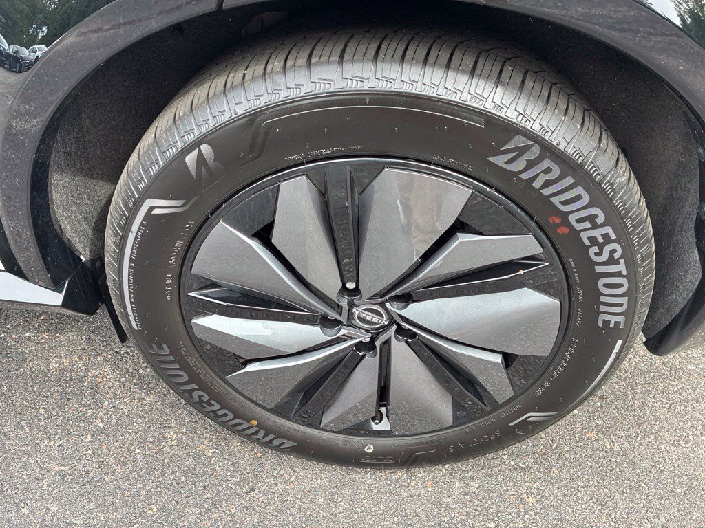 Certified 2024 Nissan Ariya AWD image 11