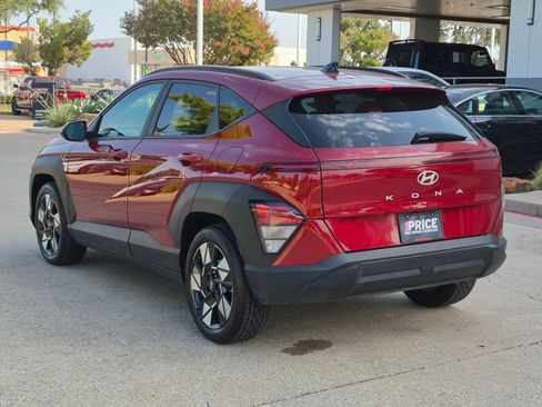 Used 2024 Hyundai Kona SEL FWD image 8
