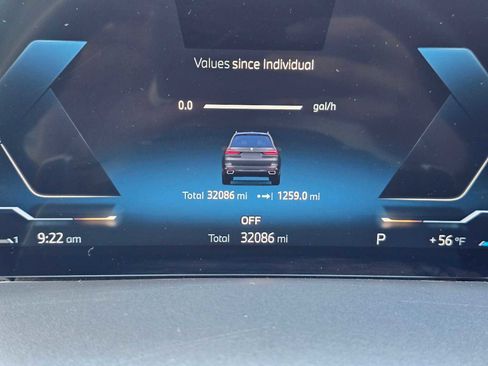 Used 2024 BMW X7 xDrive40i image 30