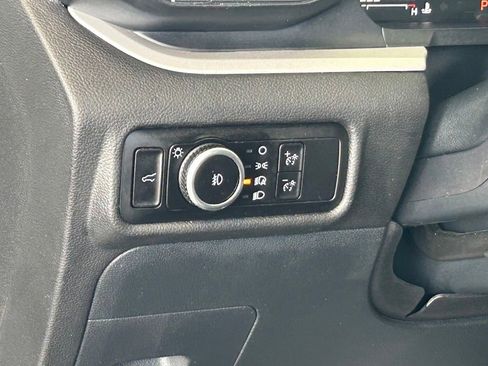 Used 2023 Ford Explorer XLT w/ Equipment Group 202A RWD image 34