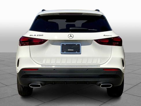 Certified 2026 Mercedes-Benz GLA 250 4MATIC image 4