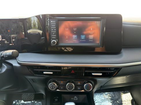 Used 2025 Nissan Kicks S FWD image 20