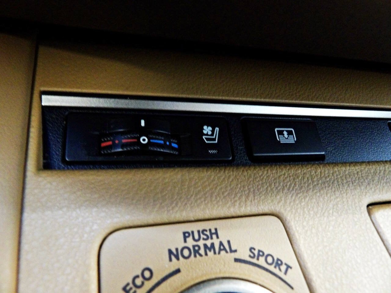 Used 2016 Lexus ES 350 FWD image 22