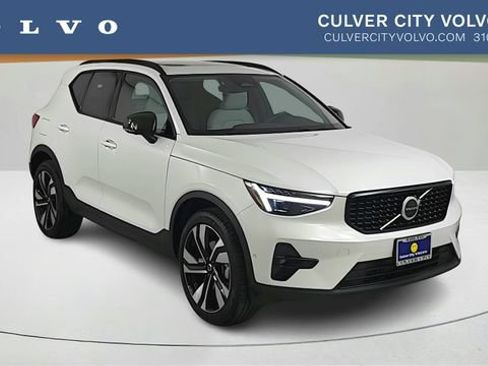 Certified 2026 Volvo XC40 B5 Ultra w/ Climate Package AWD/4WD image 1