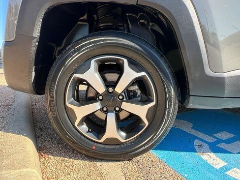 Used 2020 Jeep Renegade Trailhawk image 7