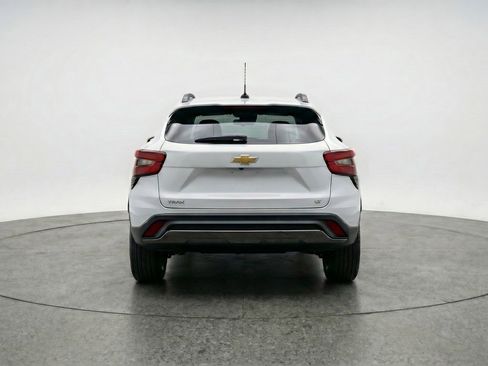 Used 2025 Chevrolet Trax LT w/ LT Convenience Package FWD image 7