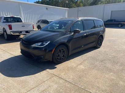 Used 2019 Chrysler Pacifica Limited w/ S Appearance Package