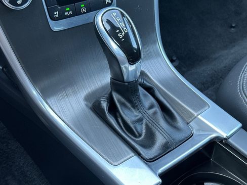 Used 2016 Volvo XC60 T5 Premier w/ Proximity Package image 22