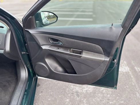 Used 2015 Chevrolet Cruze LT image 14