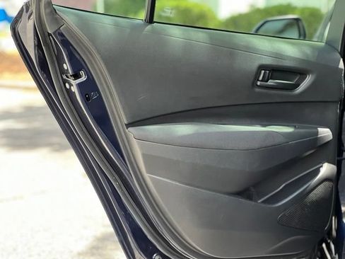 Used 2022 Toyota Corolla LE FWD image 14